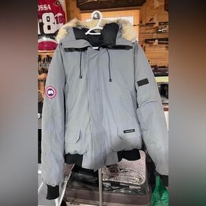 Men Canada Goose XL RARELY WORN